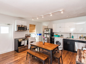 3+ Bedroom apartment for rent in TORONTO