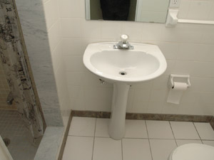 Bachelor apartment for rent in SCARBOROUGH