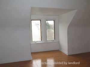 Room / Shared apartment for rent in TORONTO
