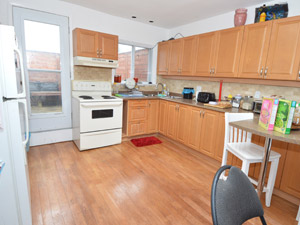 Room / Shared apartment for rent in TORONTO