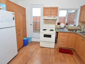 Room / Shared apartment for rent in TORONTO