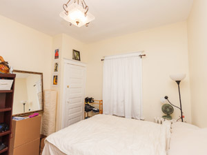 Bachelor apartment for rent in TORONTO