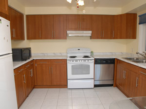 3+ Bedroom apartment for rent in SCARBOROUGH 