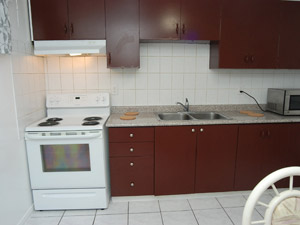 Room / Shared apartment for rent in Scarborough   