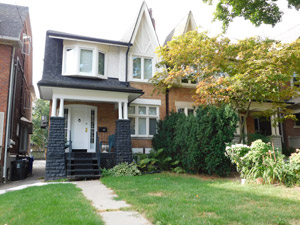 Rental House 11 Lonsdale Rd, Toronto, ON