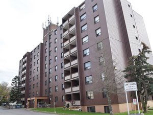 Rental High-rise 64 Front St S, Thorold, ON