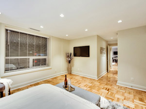 3+ Bedroom apartment for rent in TORONTO 