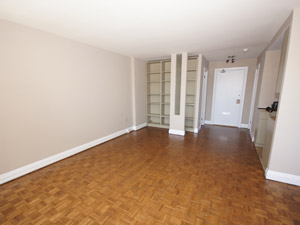 Bachelor apartment for rent in TORONTO    