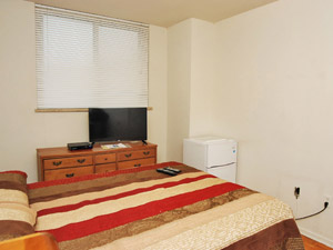 Room / Shared apartment for rent in Oshawa 