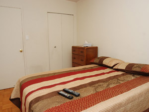 Room / Shared apartment for rent in Oshawa 
