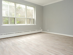 Bachelor apartment for rent in EAST YORK