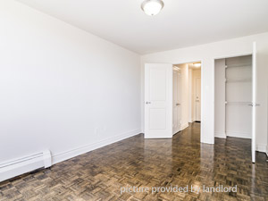 3+ Bedroom apartment for rent in BURLINGTON    