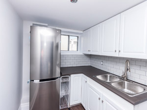 Bachelor apartment for rent in TORONTO