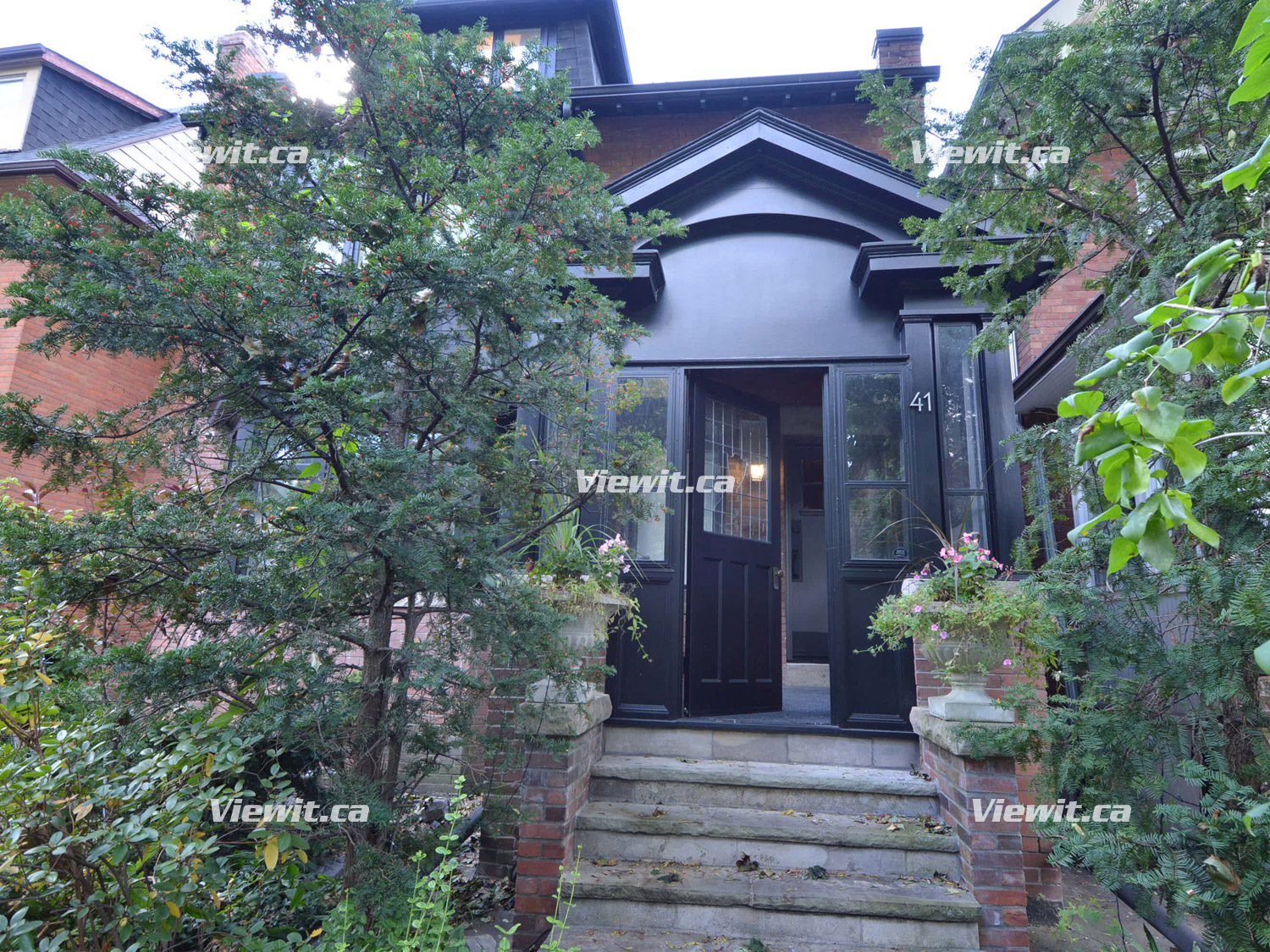 Bloor-Dundas - High P Toronto, 2 bdrm 2