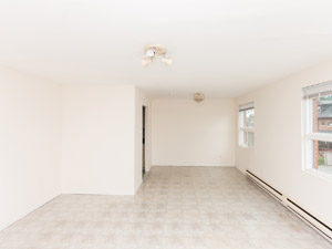 3+ Bedroom apartment for rent in Toronto