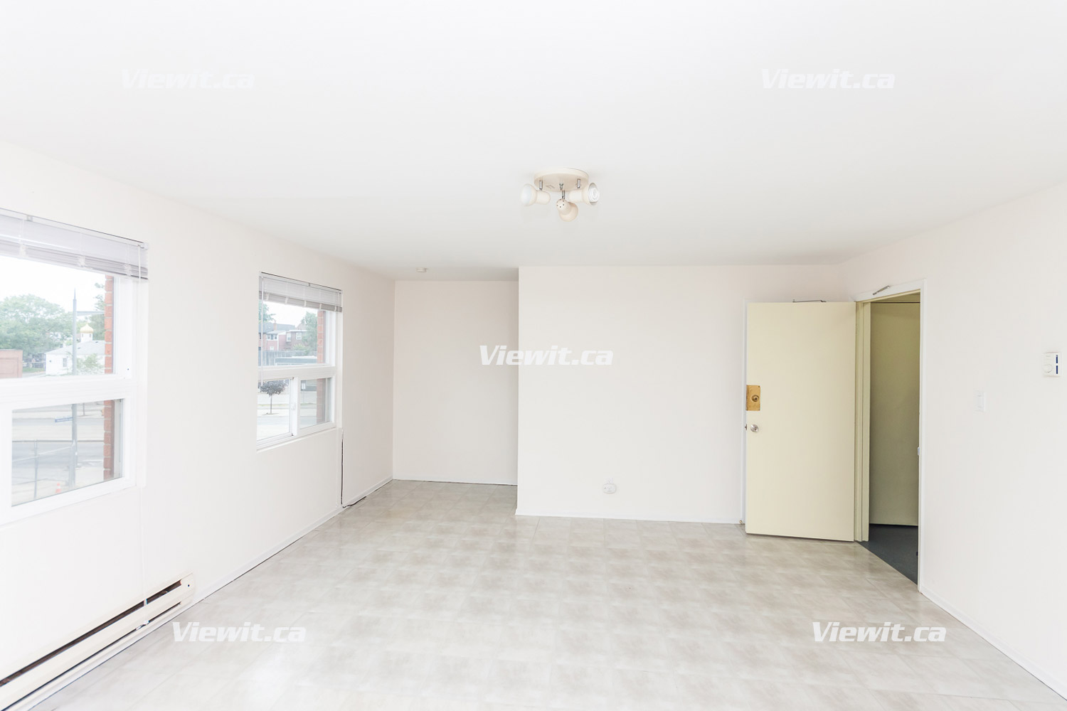 For rent 825 St. Clair Ave. We Toronto, 3+ bdrm Viewit 181809