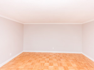 Bachelor apartment for rent in YORK  