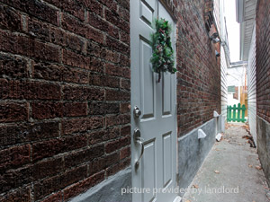 Bachelor apartment for rent in EAST YORK