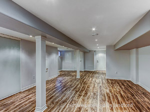 Bachelor apartment for rent in EAST YORK