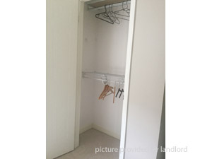 Room / Shared apartment for rent in MARKHAM