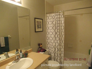 Room / Shared apartment for rent in MARKHAM