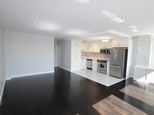 Bachelor apartment for rent in Toronto  