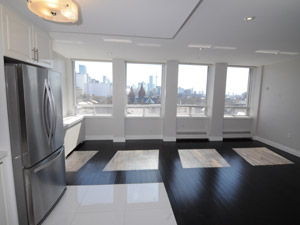 Bachelor apartment for rent in Toronto  