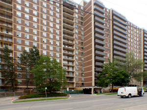 Room / Shared apartment for rent in ETOBICOKE