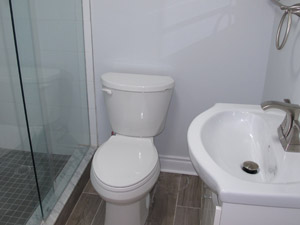 Bachelor apartment for rent in YORK