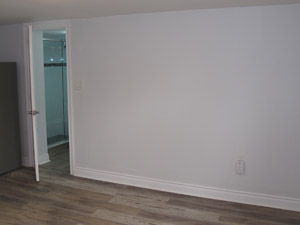 Bachelor apartment for rent in YORK