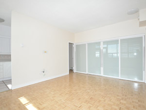 Bachelor apartment for rent in TORONTO  