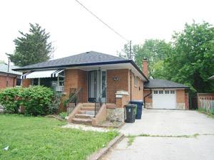 3+ Bedroom apartment for rent in SCARBOROUGH 