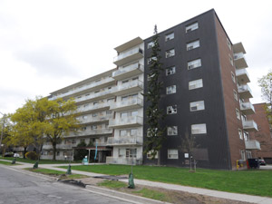 Rental Low-rise 18 The donway  E, North York, ON