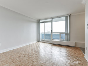 Bachelor apartment for rent in Toronto