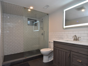 3+ Bedroom apartment for rent in TORONTO 