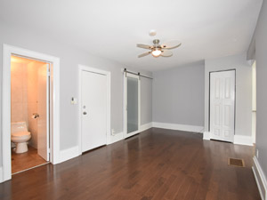 Bachelor apartment for rent in TORONTO