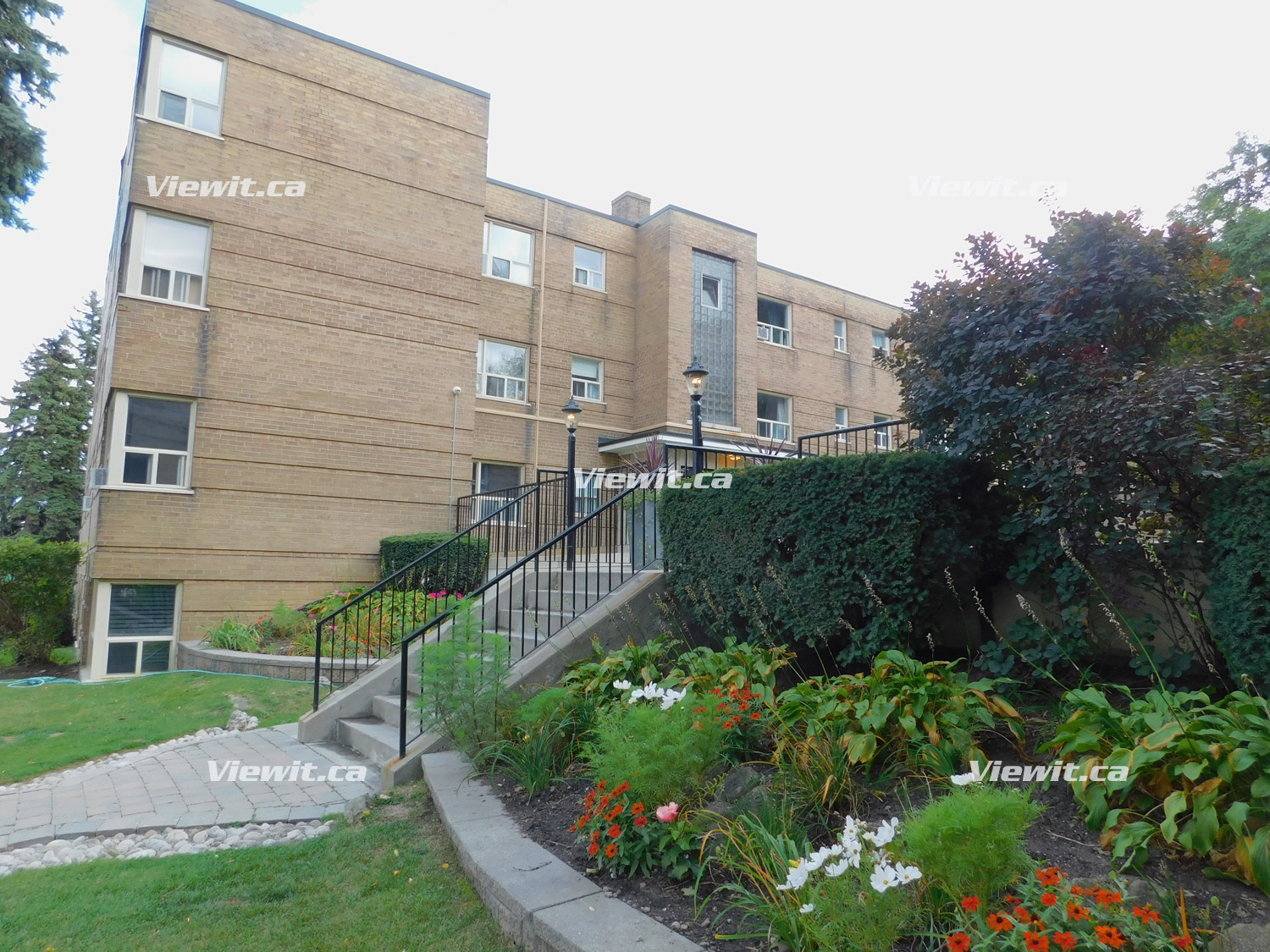For rent 292 The Kingsway Etobicoke, 2 bdrm Viewit 212259