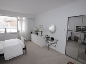 Bachelor apartment for rent in TORONTO 