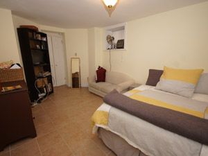 Bachelor apartment for rent in TORONTO