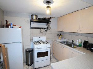 3+ Bedroom apartment for rent in TORONTO    
