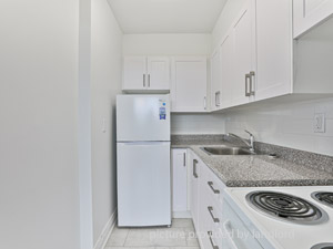 Bachelor apartment for rent in EAST YORK