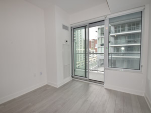 Bachelor apartment for rent in TORONTO 