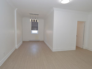 3+ Bedroom apartment for rent in TORONTO 