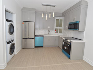 3+ Bedroom apartment for rent in TORONTO 