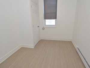 3+ Bedroom apartment for rent in TORONTO 