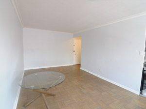 Bachelor apartment for rent in EAST YORK 