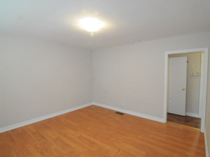 3+ Bedroom apartment for rent in SCARBOROUGH  