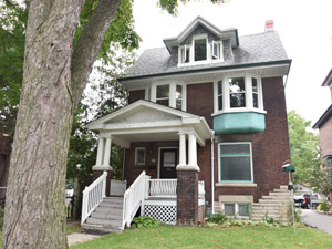 2 Bedroom apartment for rent in Toronto 
