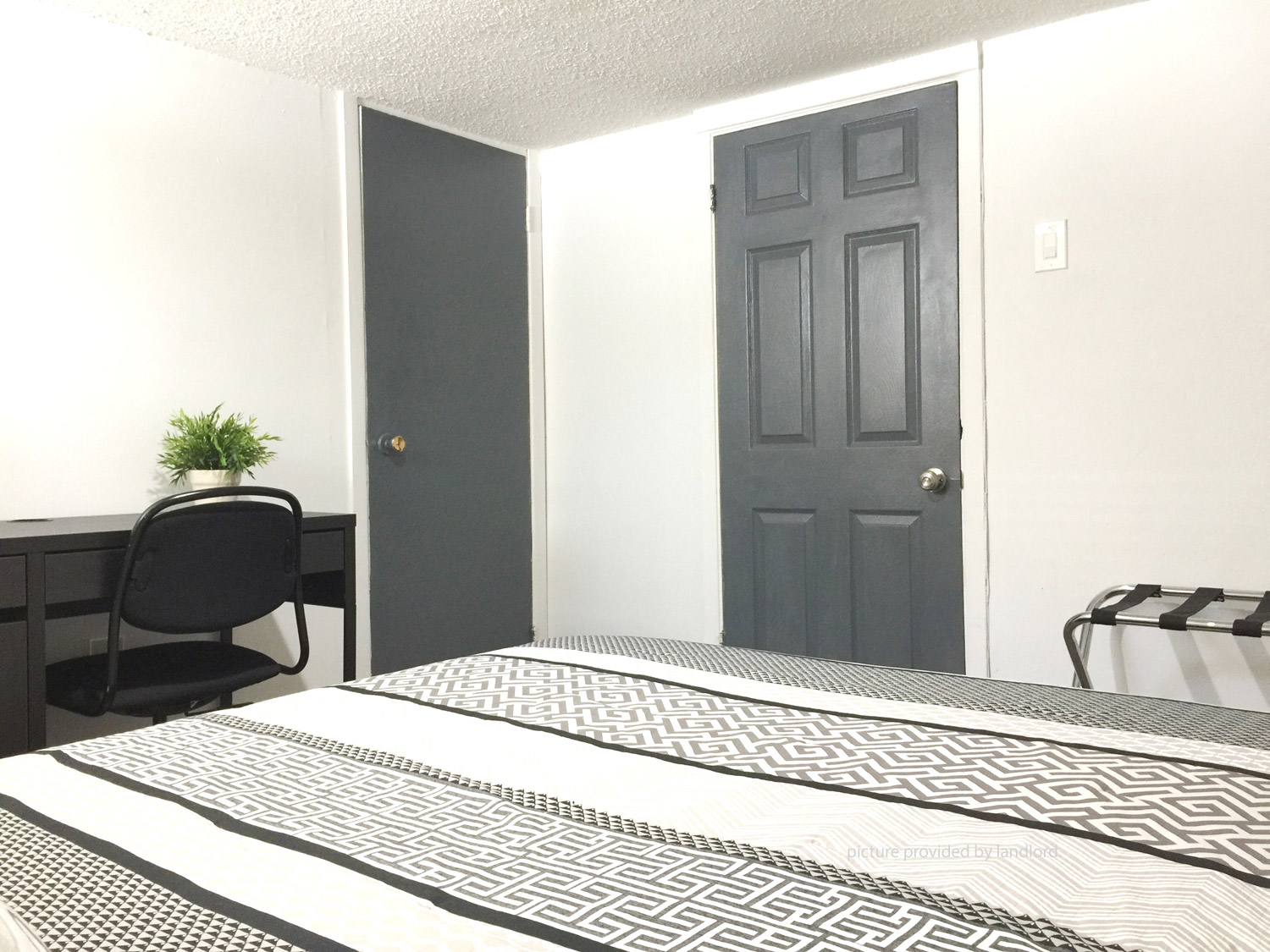 For rent PapeDanforth East York, 2 bdrm Viewit 220635