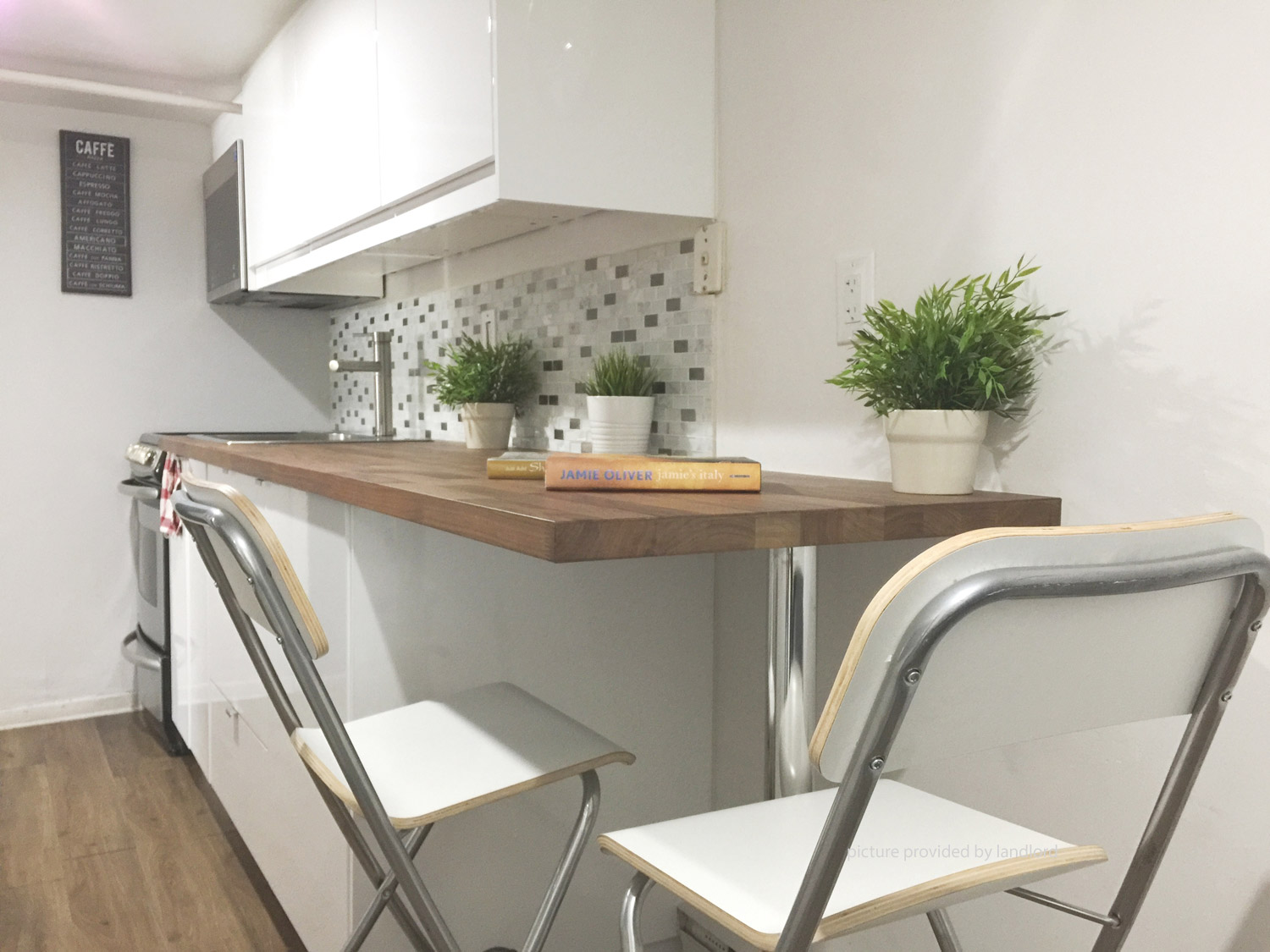 For rent PapeDanforth East York, 2 bdrm Viewit 220635